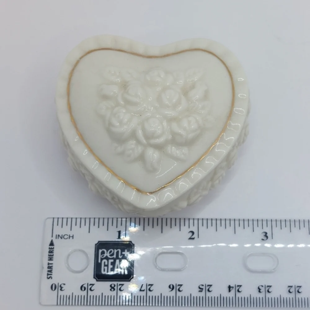 Vintage White Porcelain Heart Shaped Trinket Box Rose Floral Design Gold Trim